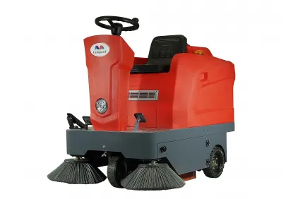 Electric self-propelled sweeping machine for floors and grounds LAMPARD S4